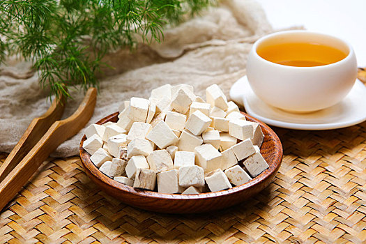 葛根：保護心腦血管，養(yǎng)肝護肝！作用全面的中藥本草